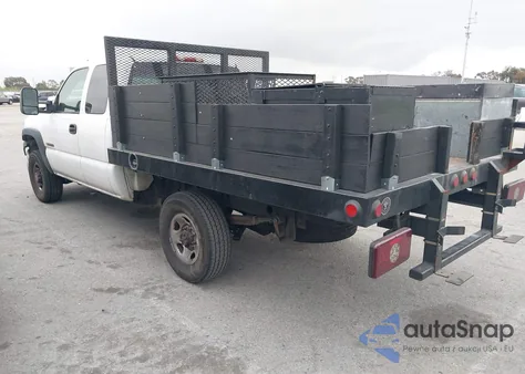 2005 Chevrolet Silverado 2500Hd Work Truck z USA, uszkodzony, nr VIN 1GCHC29U25E107749